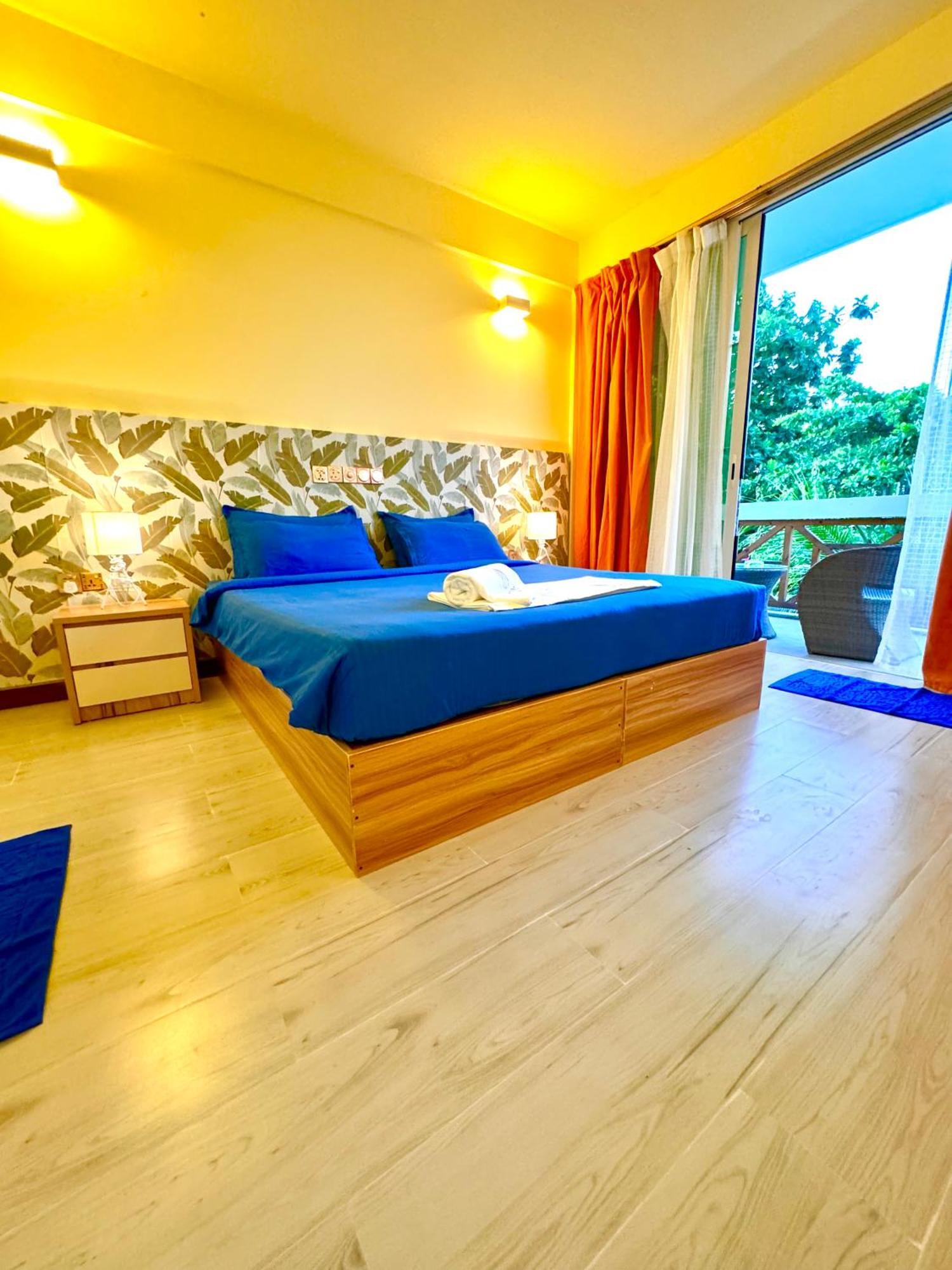 Sands Grand Dhigurah  Exterior foto