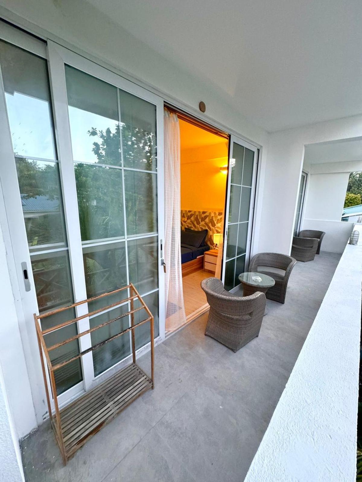 Sands Grand Dhigurah  Exterior foto