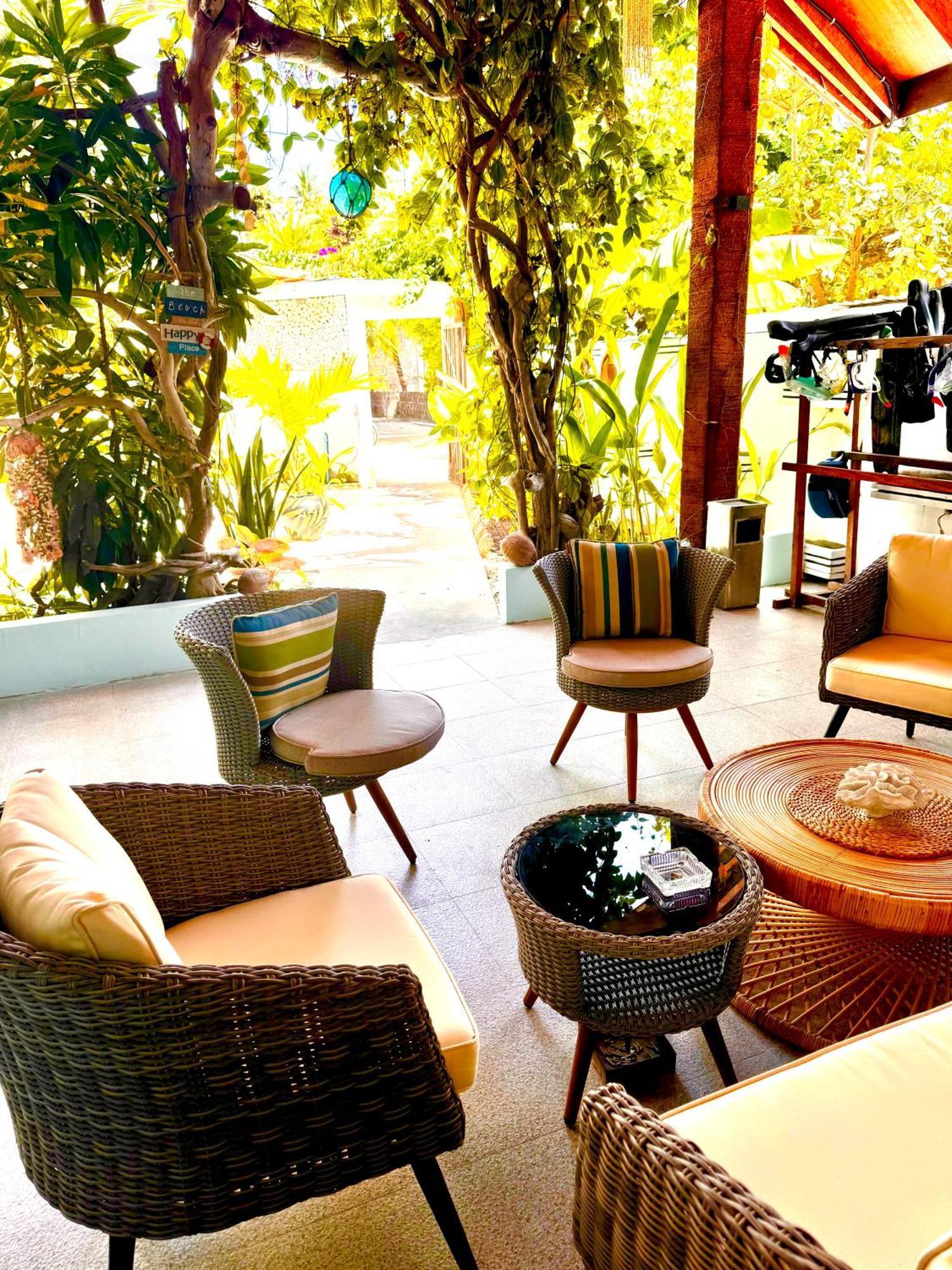 Sands Grand Dhigurah  Exterior foto